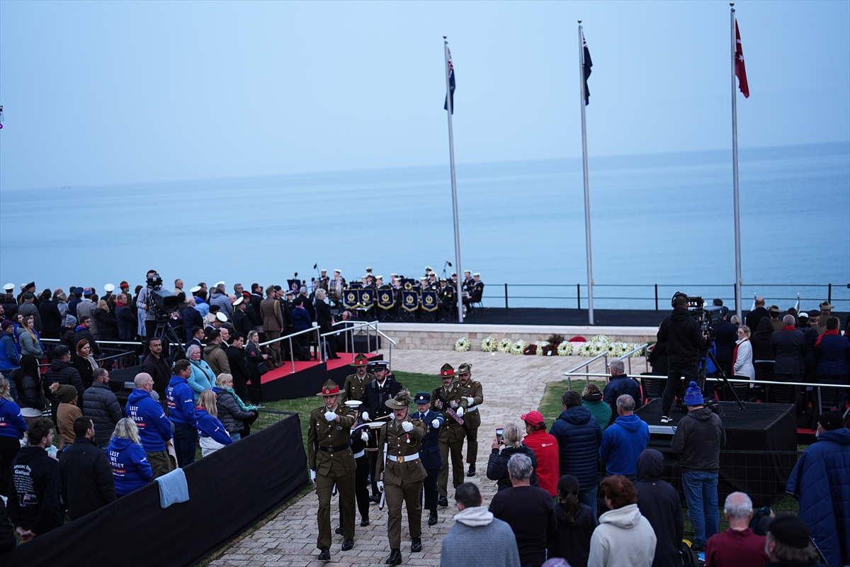 Çanakkale'de, Anzak Koyu'nda 'Şafak Ayini' yapıldı