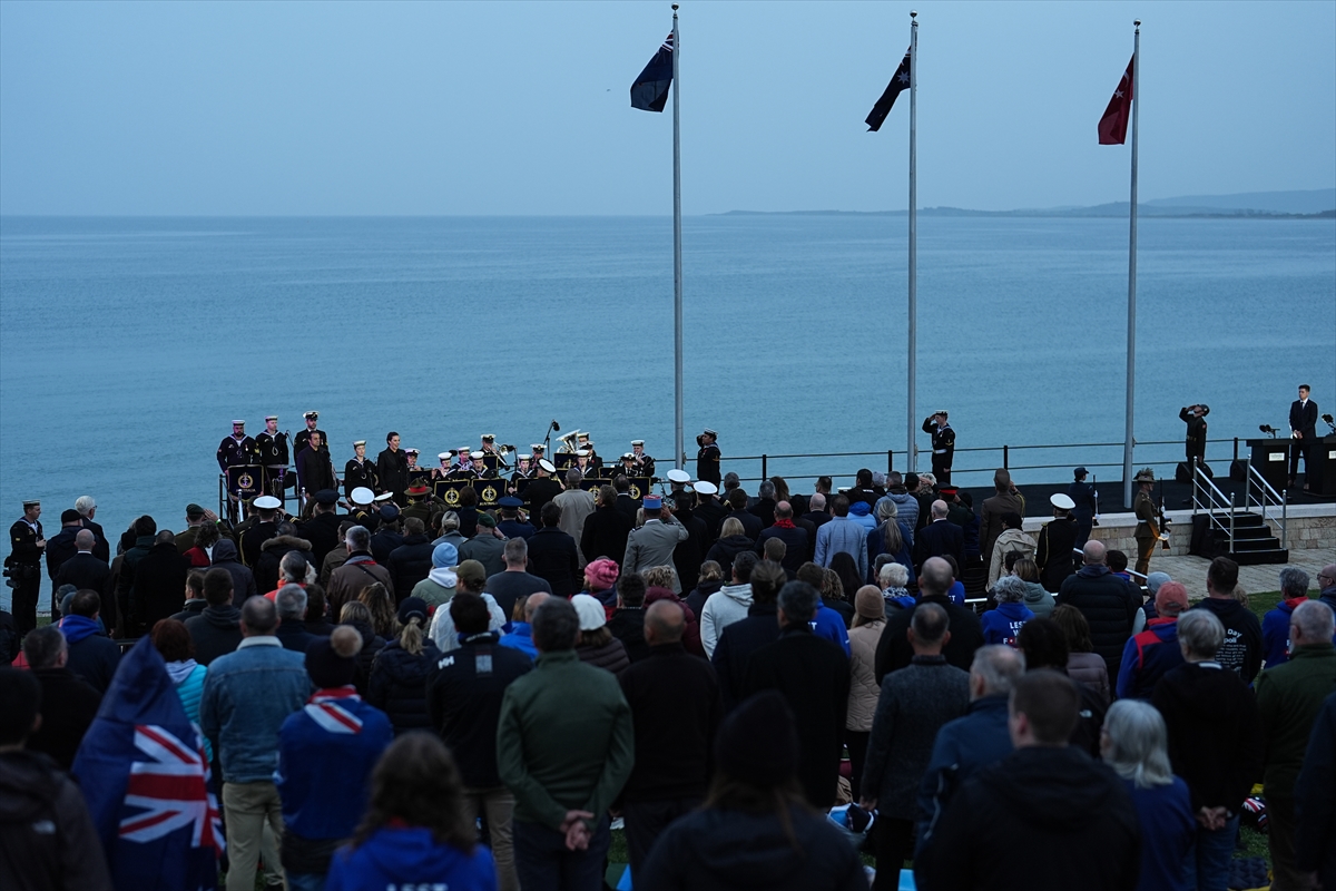 Çanakkale'de, Anzak Koyu'nda 'Şafak Ayini' yapıldı