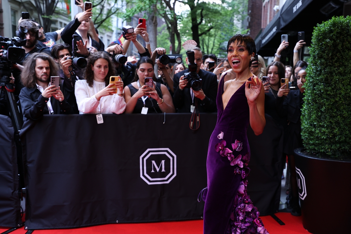 Met Gala 2024'te birbirinden ünlü isimler şıklık yarışına girdi