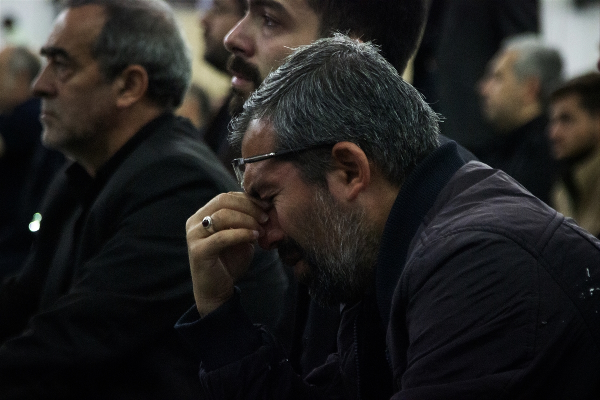 İran Cumhurbaşkanı Reisi'nin cenaze töreninde halk sokağa döküldü