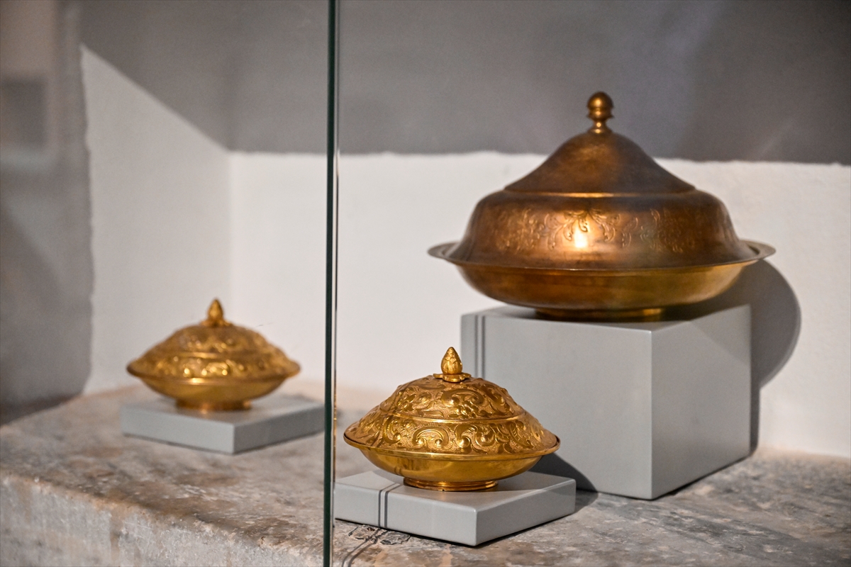 Topkapı Sarayı'nda Cariyeler Taşlığı ve Kuşhane Mutfağı ziyarete açıldı