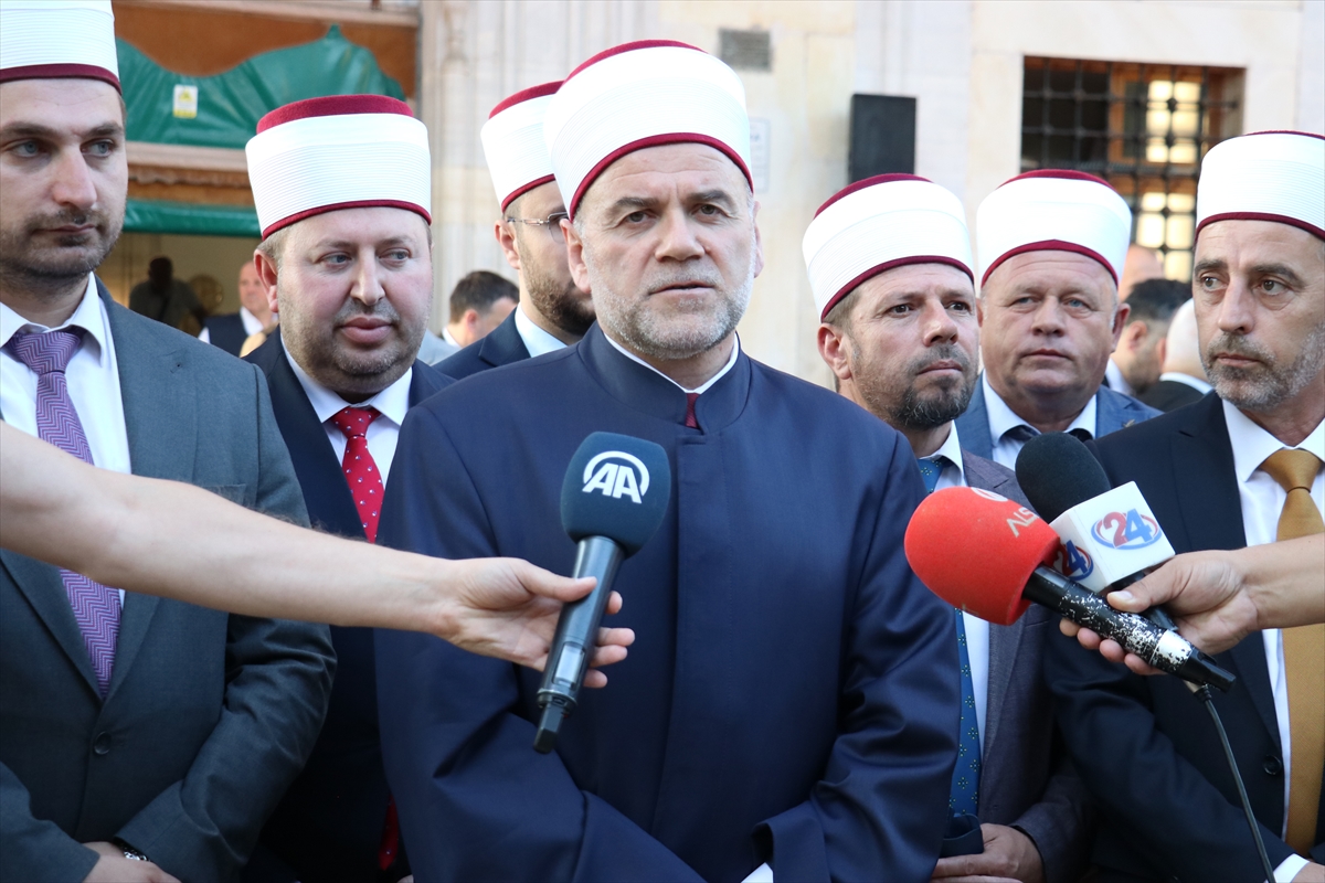 Kurban Bayramı sabahında dünyada bayram namazı