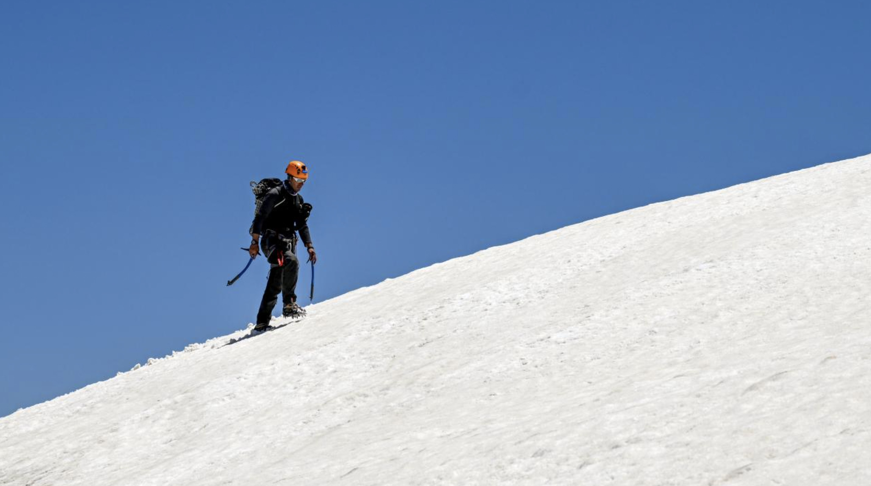 Hakkari'de adrenalin tutkunları karın keyfini çıkardı