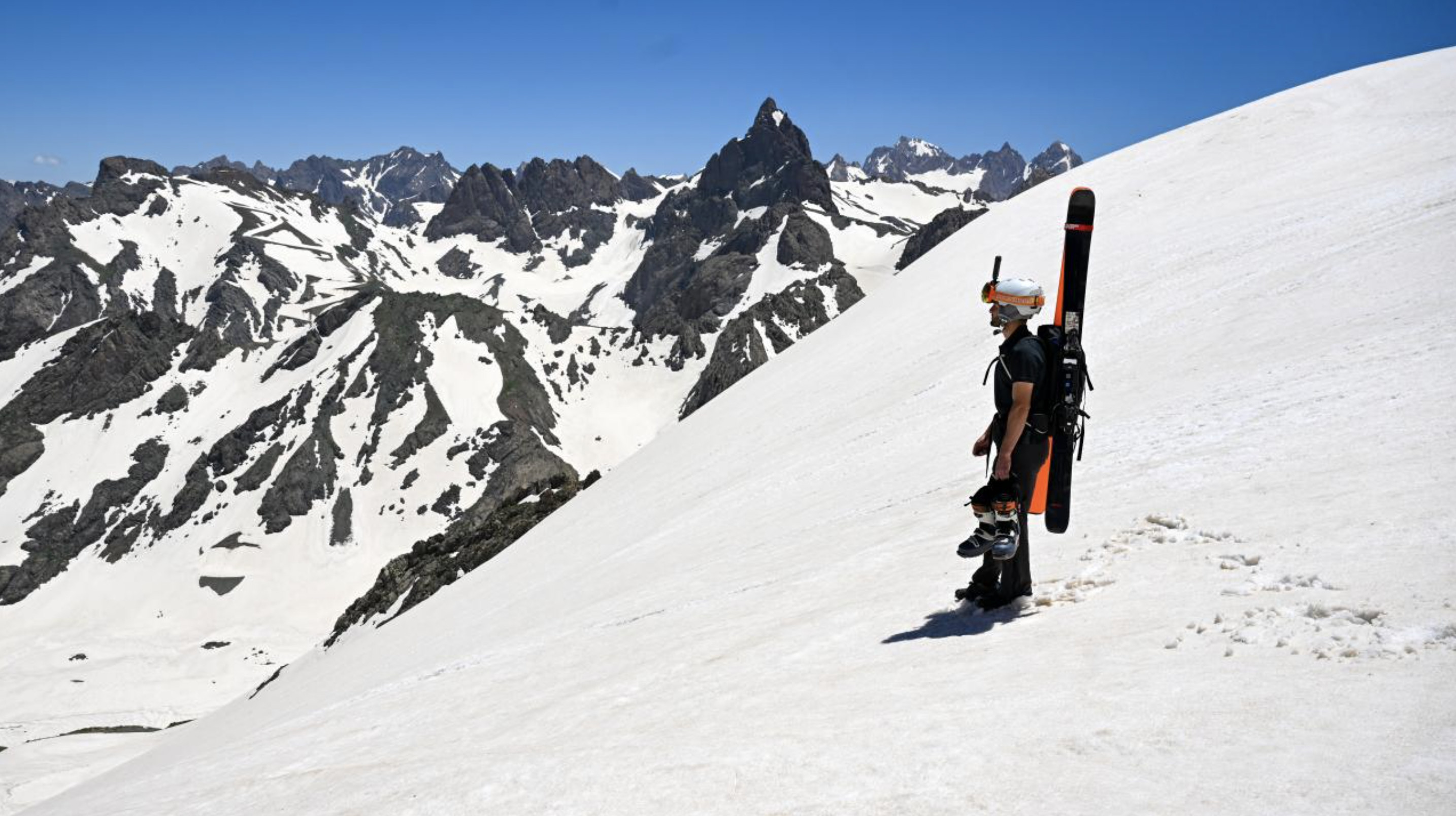 Hakkari'de adrenalin tutkunları karın keyfini çıkardı