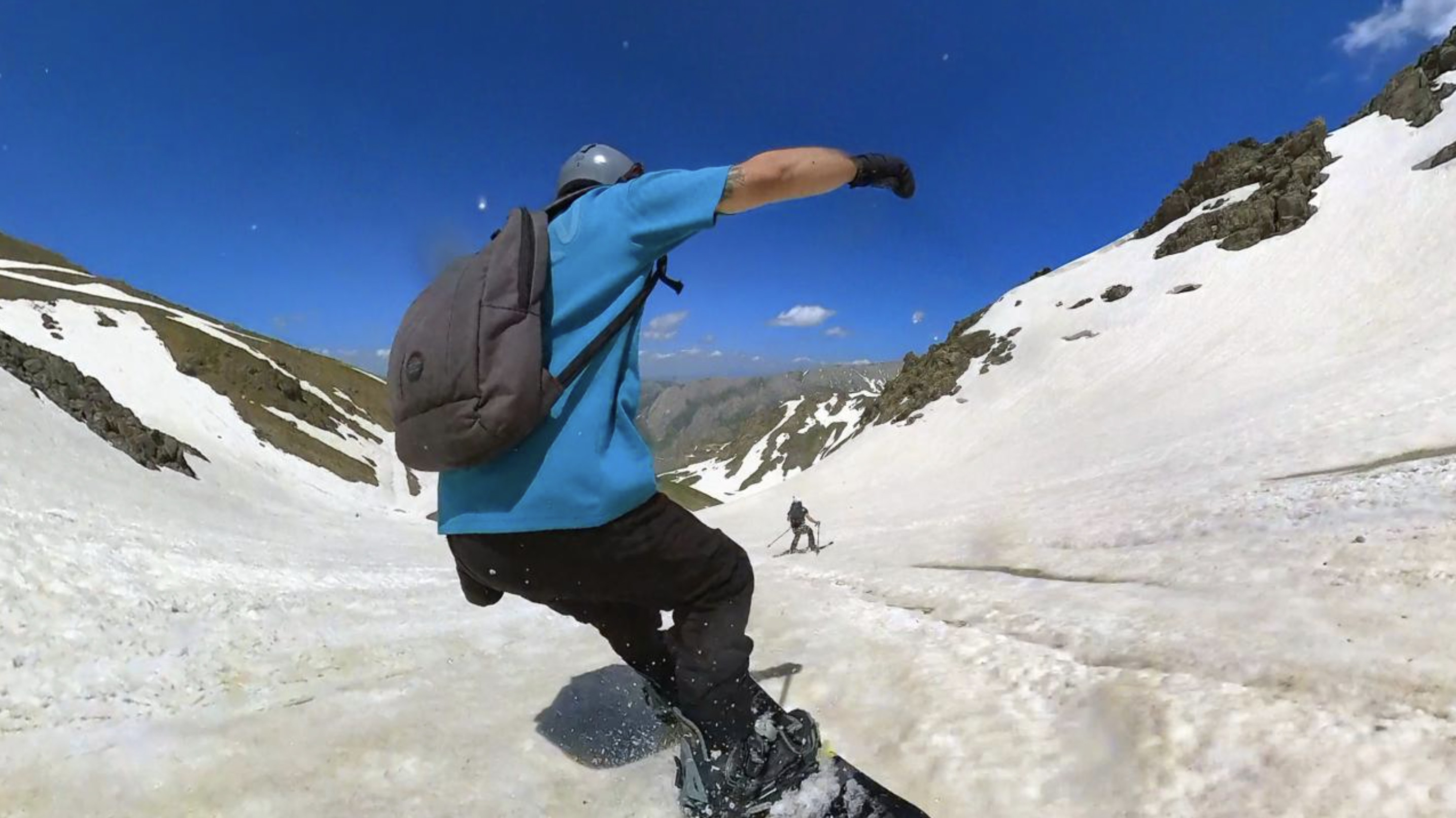 Hakkari'de adrenalin tutkunları karın keyfini çıkardı