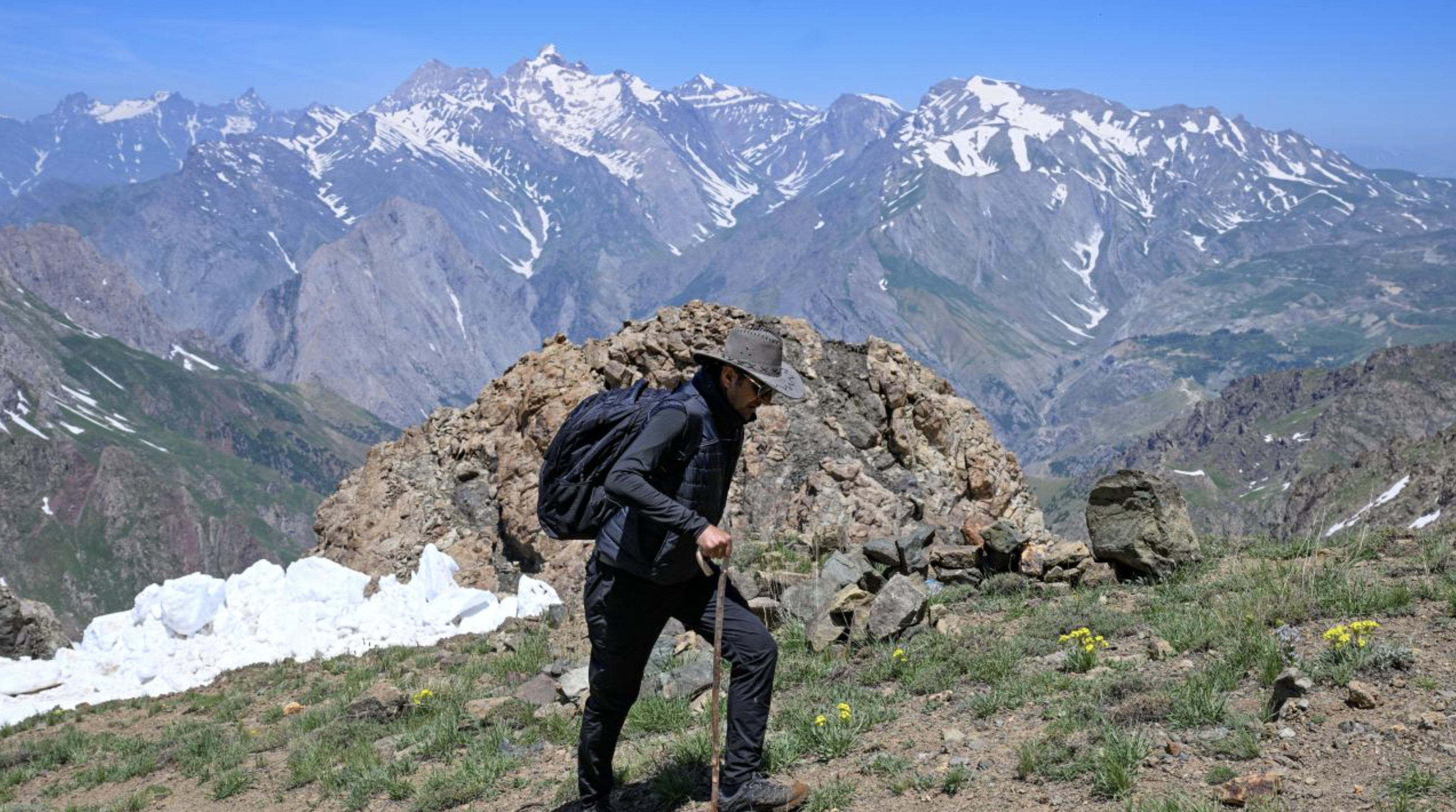 Hakkari'de adrenalin tutkunları karın keyfini çıkardı