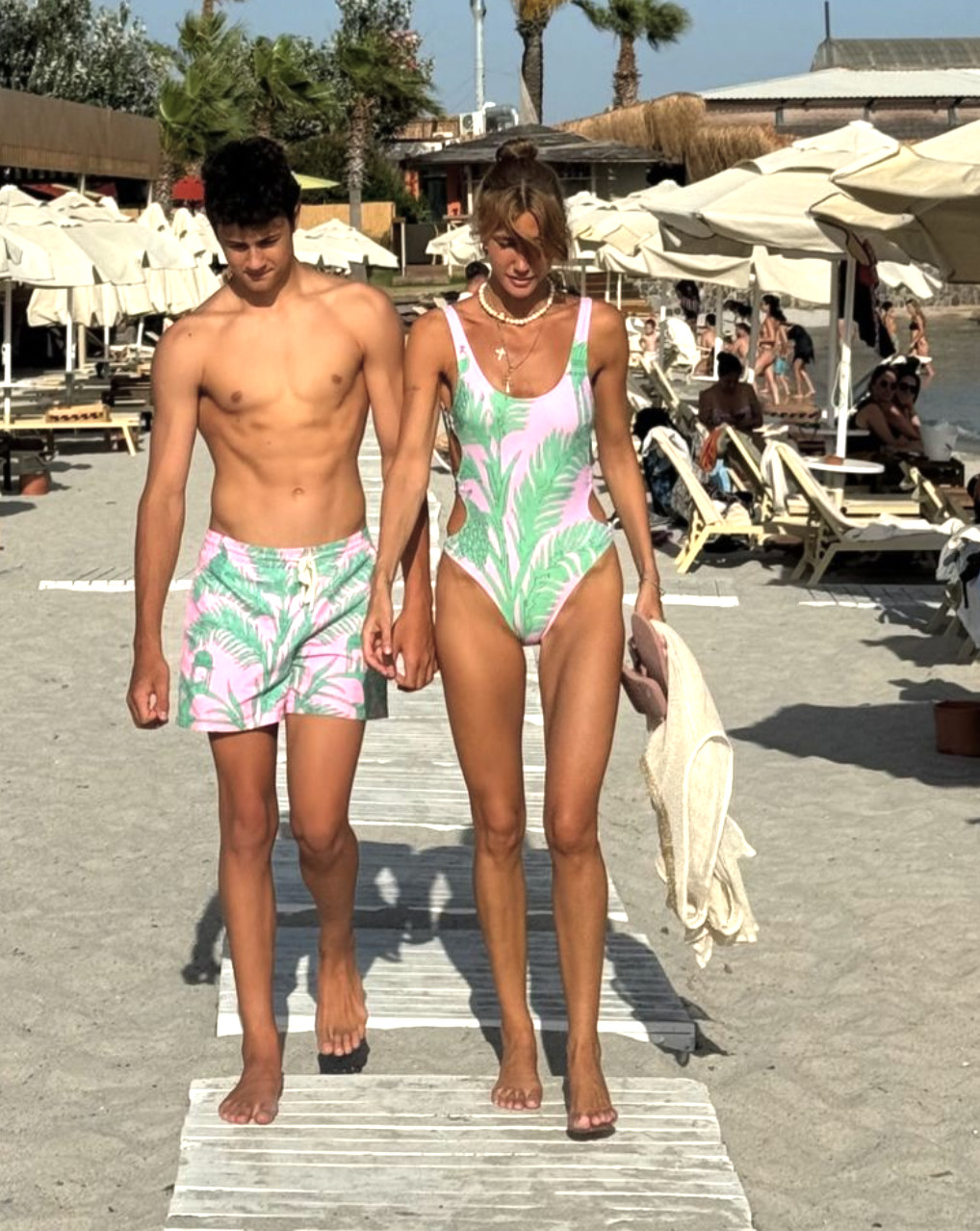 Ünlülerin renkli tatil paylaşımları