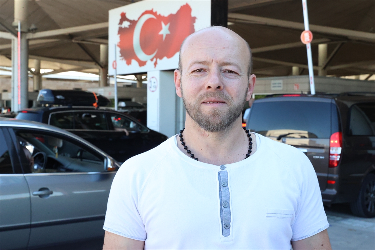 Sınır kapılarında gurbetçi yoğunluğu