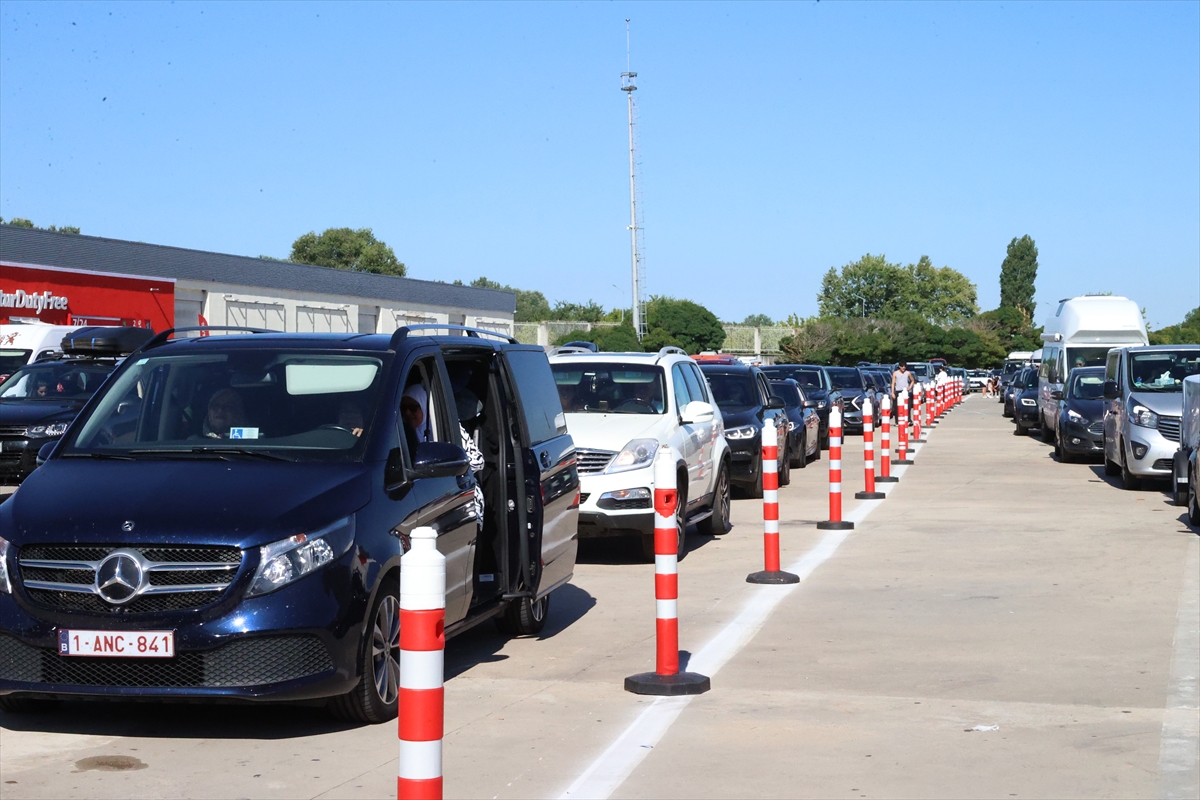 Sınır kapılarında gurbetçi yoğunluğu