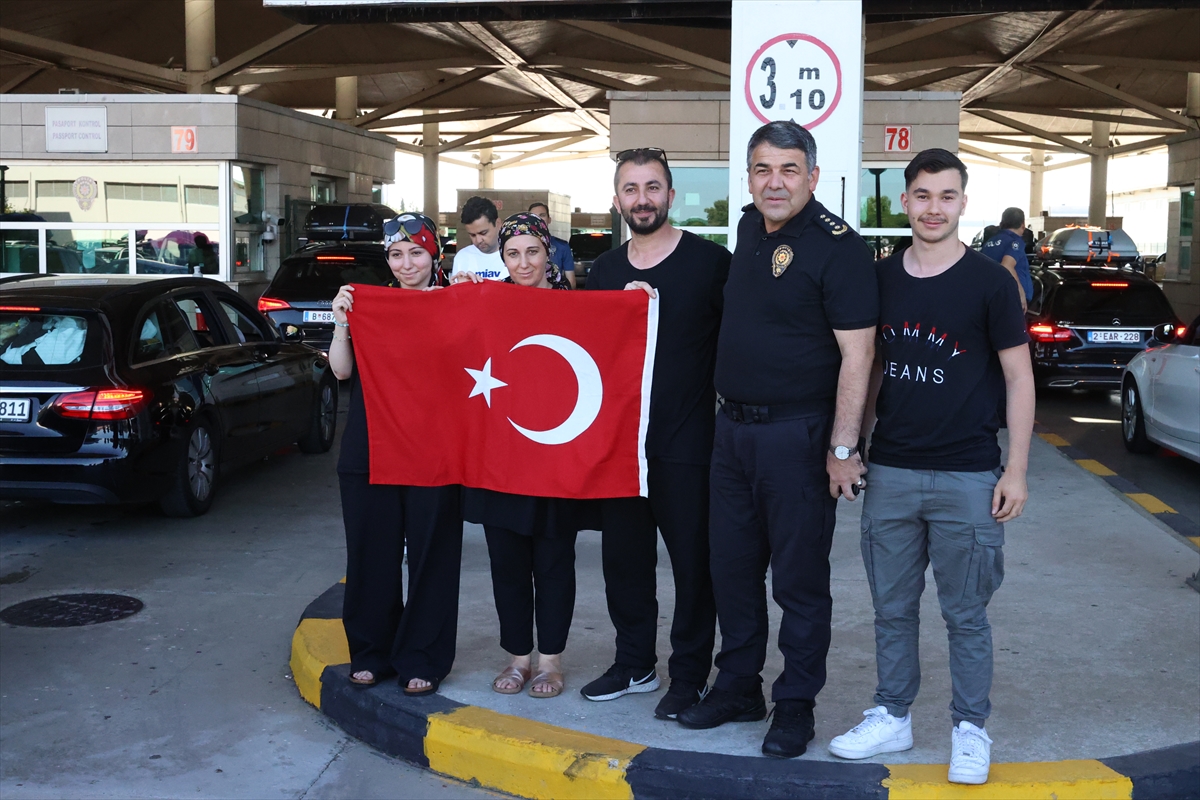 Sınır kapılarında gurbetçi yoğunluğu