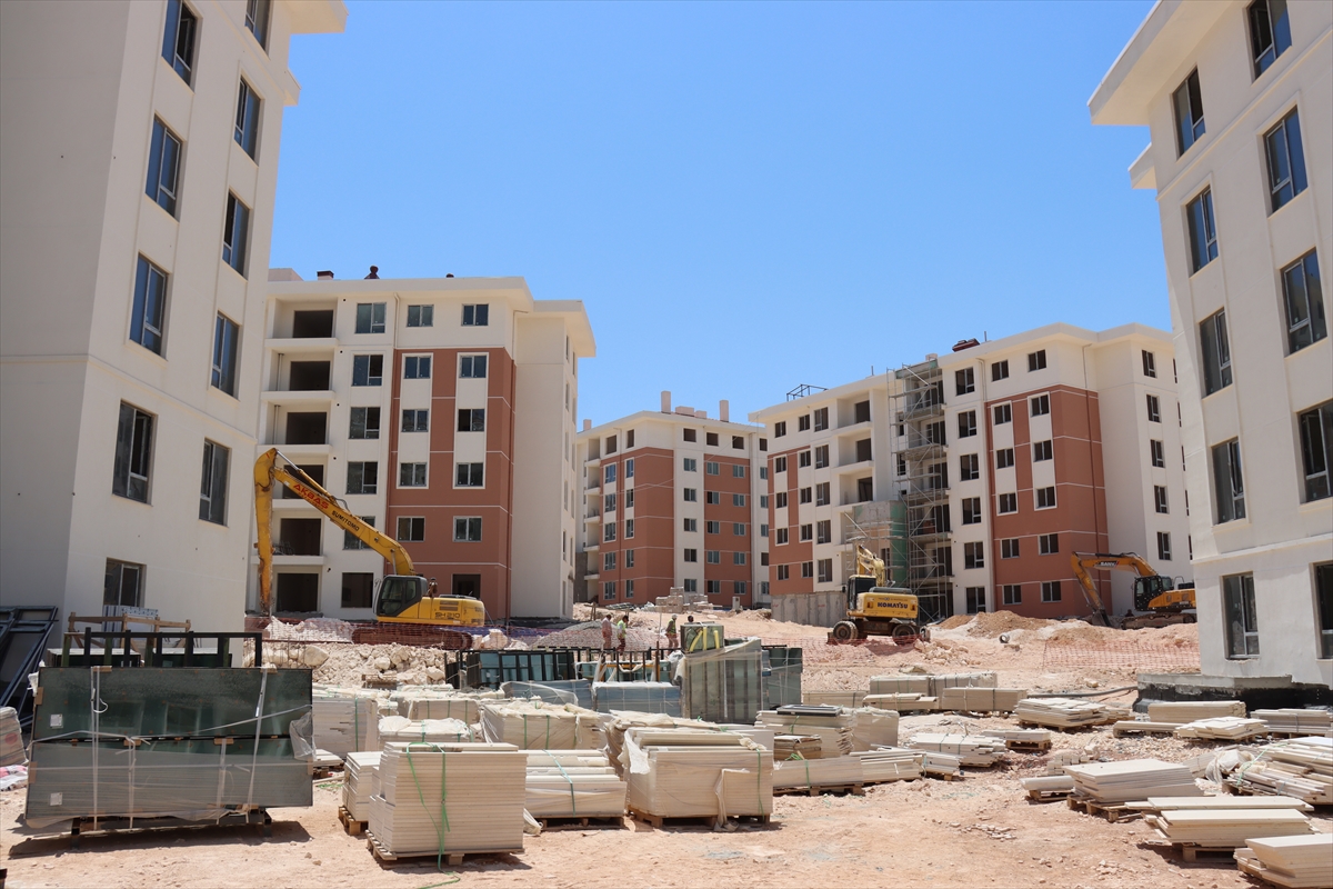 Adıyaman'da deprem konutları yükseliyor