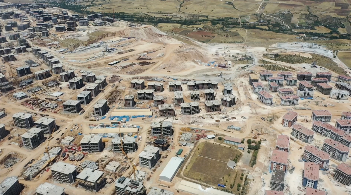 Adıyaman'da deprem konutları yükseliyor