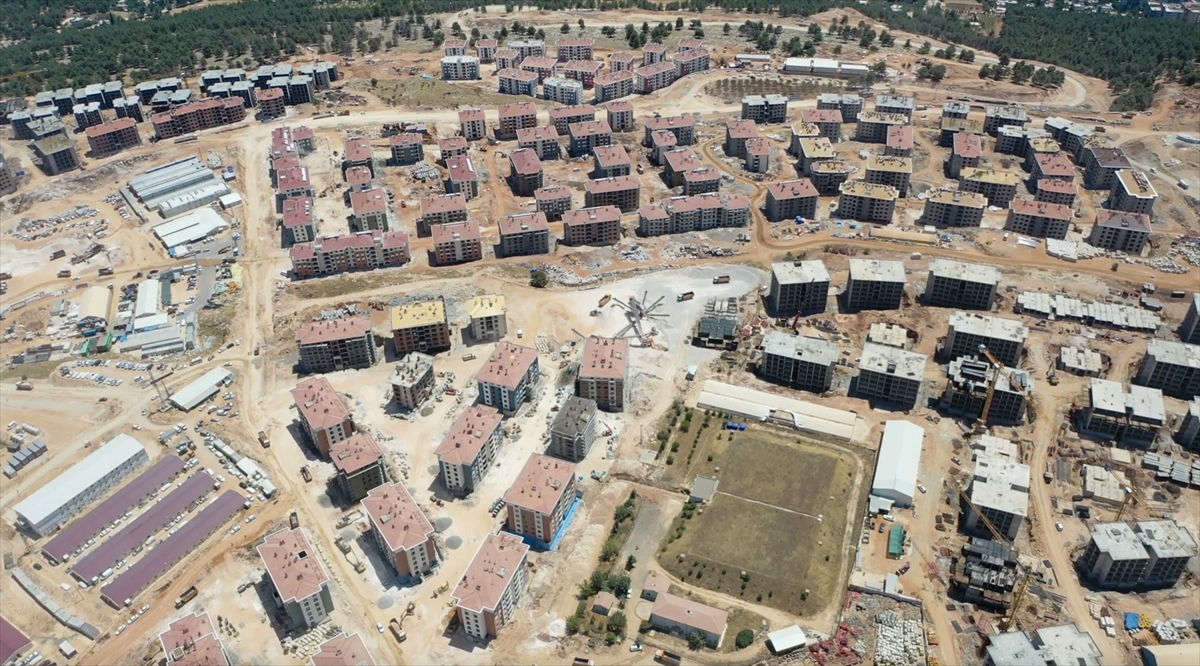 Adıyaman'da deprem konutları yükseliyor