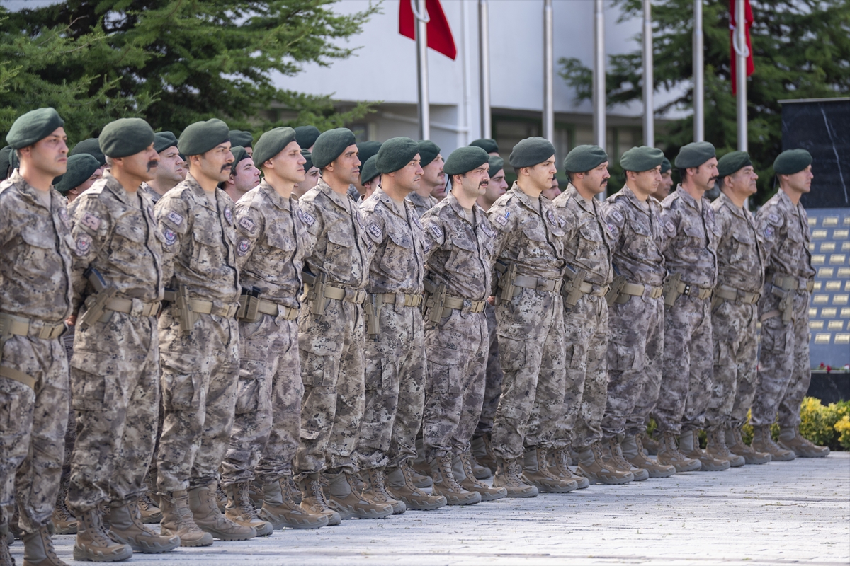 Devlet Bahçeli, Özel Harekat Başkanlığını ziyaret etti