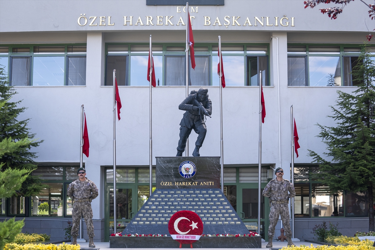 Devlet Bahçeli, Özel Harekat Başkanlığını ziyaret etti