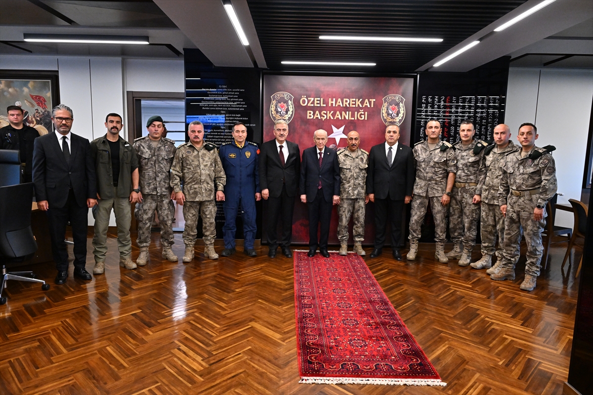 Devlet Bahçeli, Özel Harekat Başkanlığını ziyaret etti