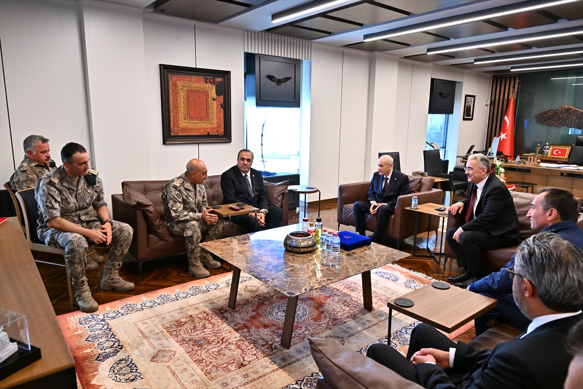 Devlet Bahçeli, Özel Harekat Başkanlığını ziyaret etti