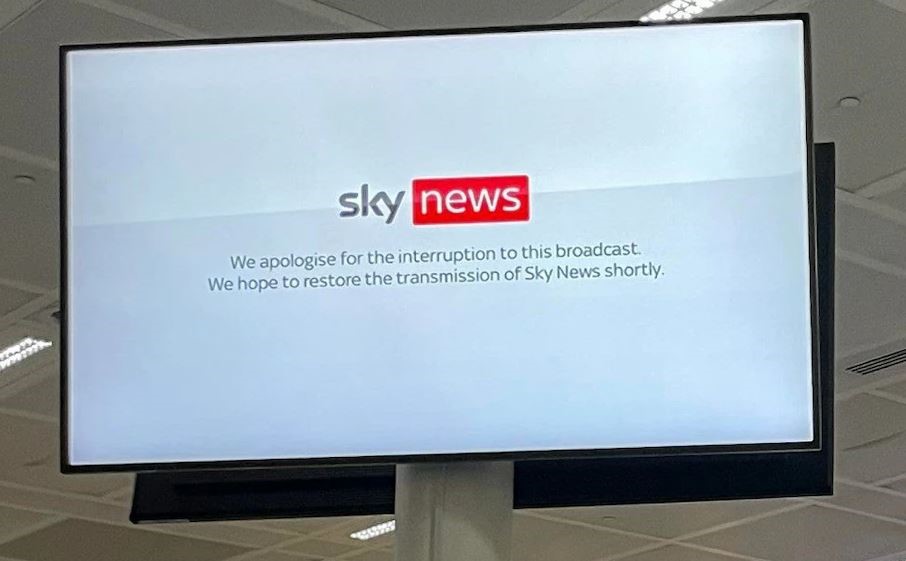 Dünya genelinde yazılım krizi: Sistemler çöktü ulaşım durdu