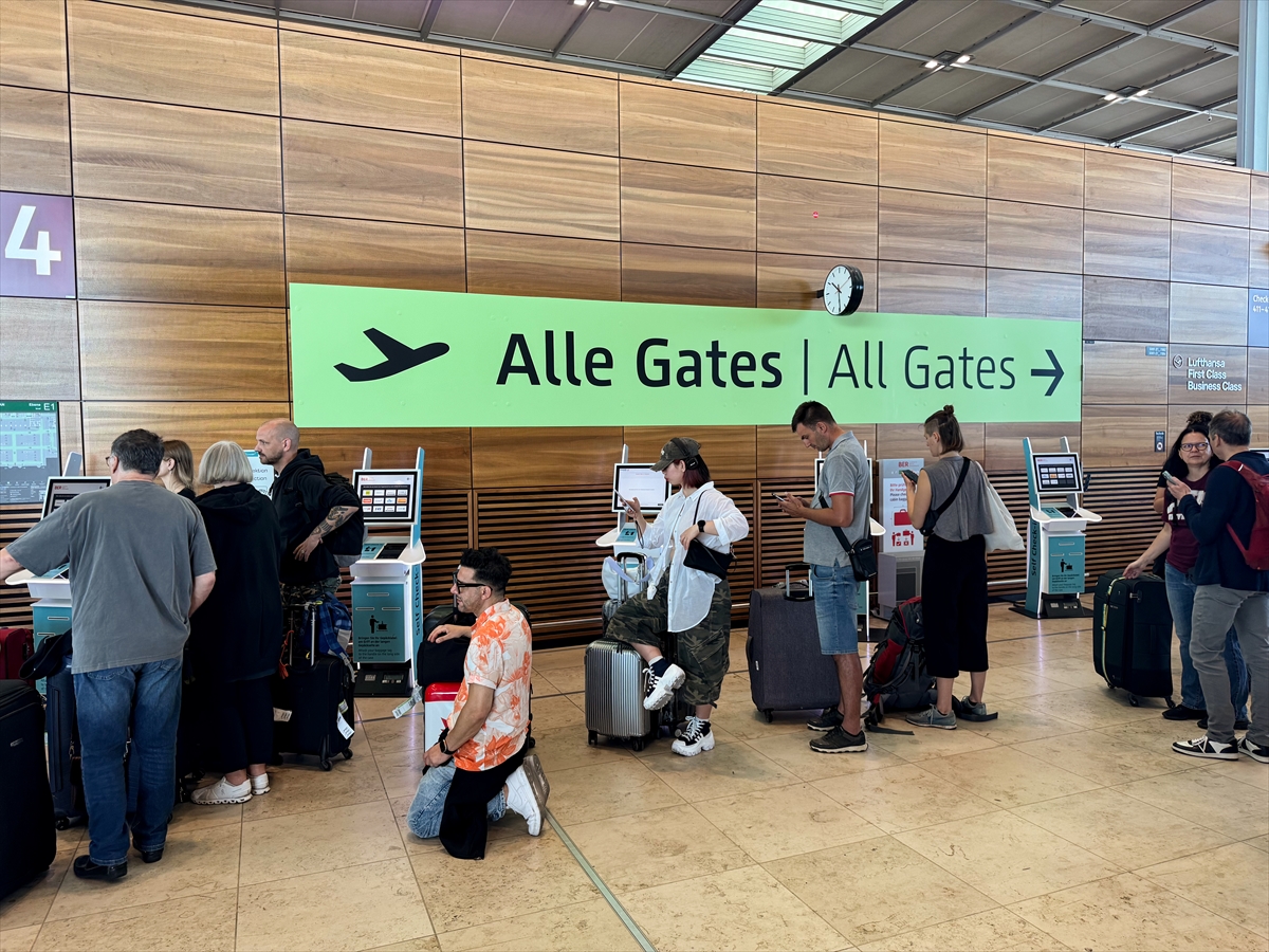 Dünya genelinde yazılım krizi: Sistemler çöktü ulaşım durdu