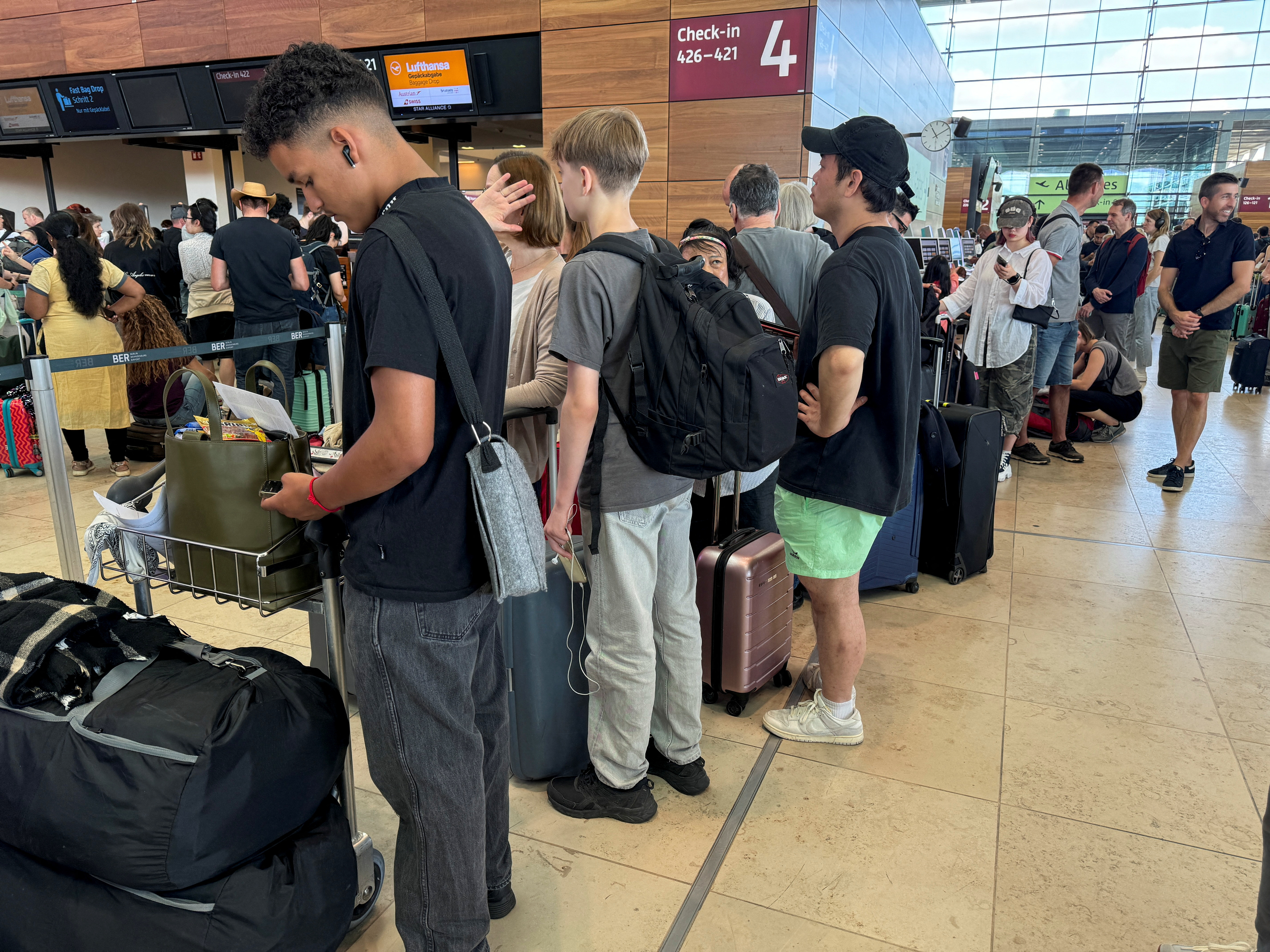 Dünya genelinde yazılım krizi: Sistemler çöktü ulaşım durdu