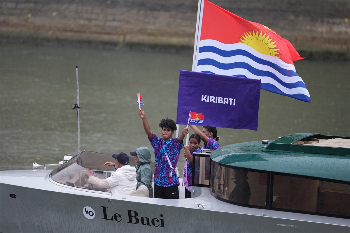 Paris 2024 Olimpiyat Oyunları'nın açılış töreni: Takımlar Sen Nehri'nden geçti