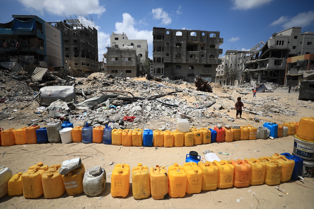 Gazze'de hijyen krizi: Çocuklarda cilt hastalıkları başladı