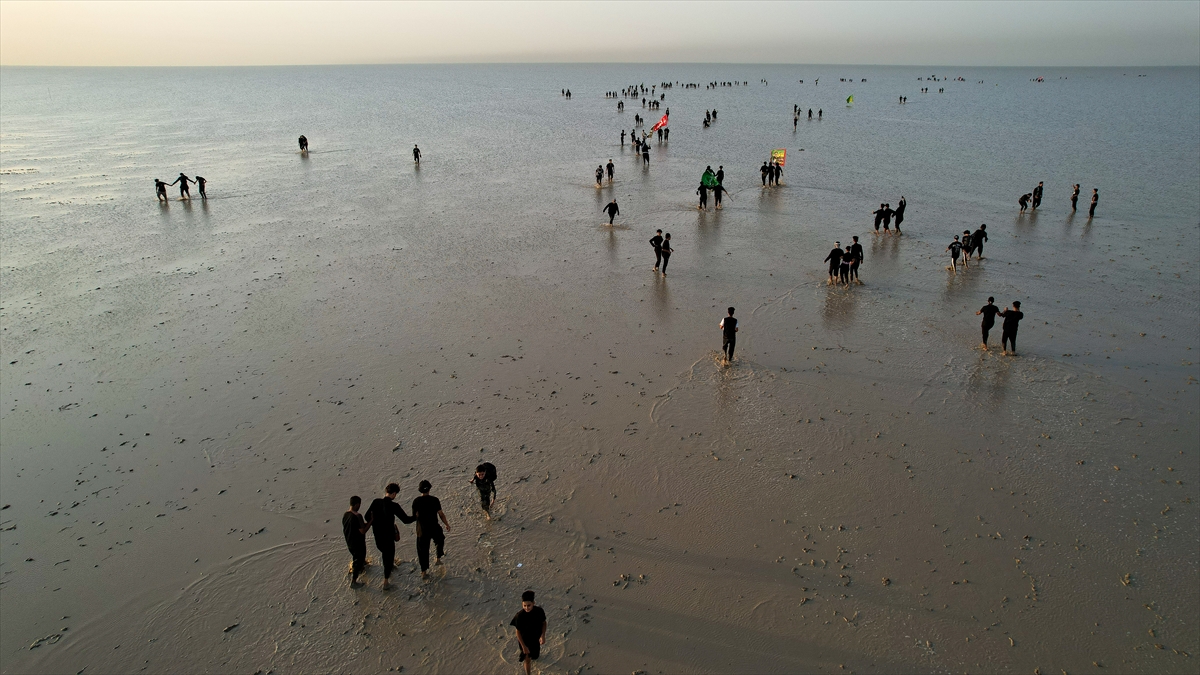 Irak'ta 'Erbain' yürüyüşü