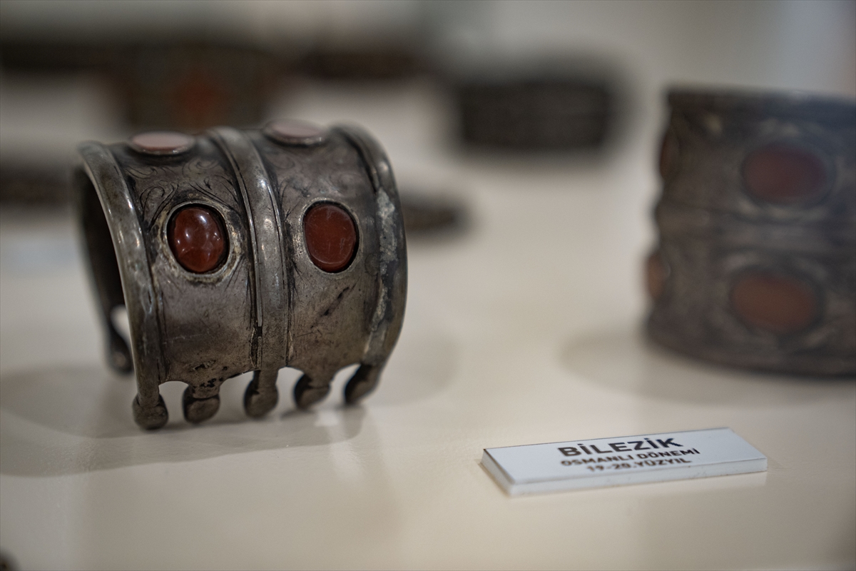 Doğu Anadolu'nun 3 bin 500 yıllık takıları