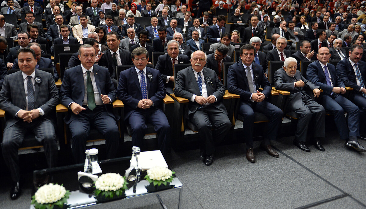 Fotoğraflarla dünden bugüne Recai Kutan