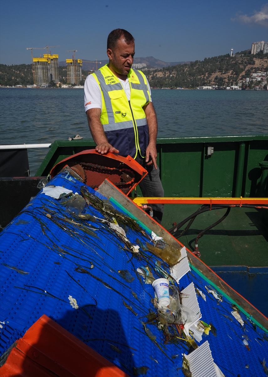 İzmir Körfezi'nin temizlenmesi için ilk adım atıldı