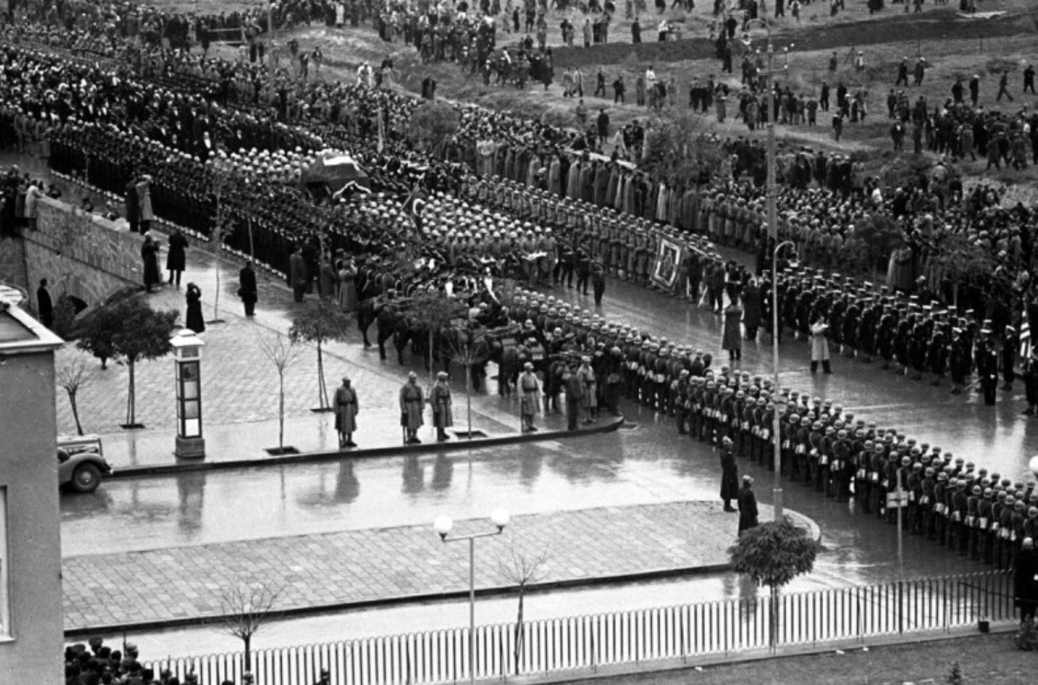 Mustafa Kemal Atatürk'ün cenazesinden kareler