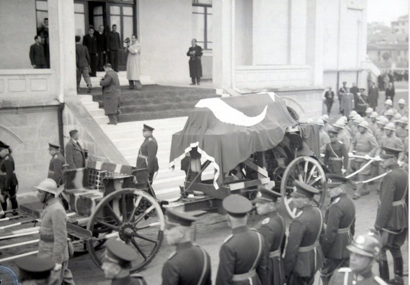 Mustafa Kemal Atatürk'ün cenazesinden kareler
