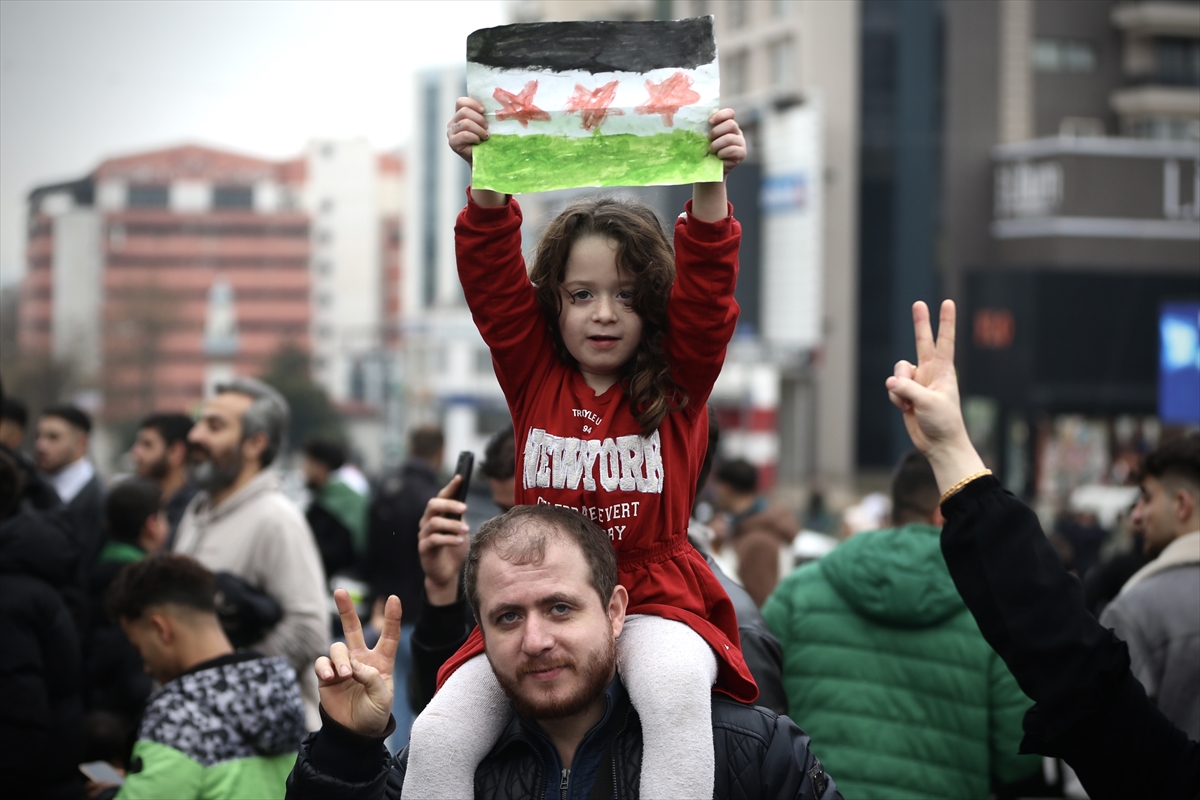 Suriyeliler Türkiye'de kutlama yapıyor