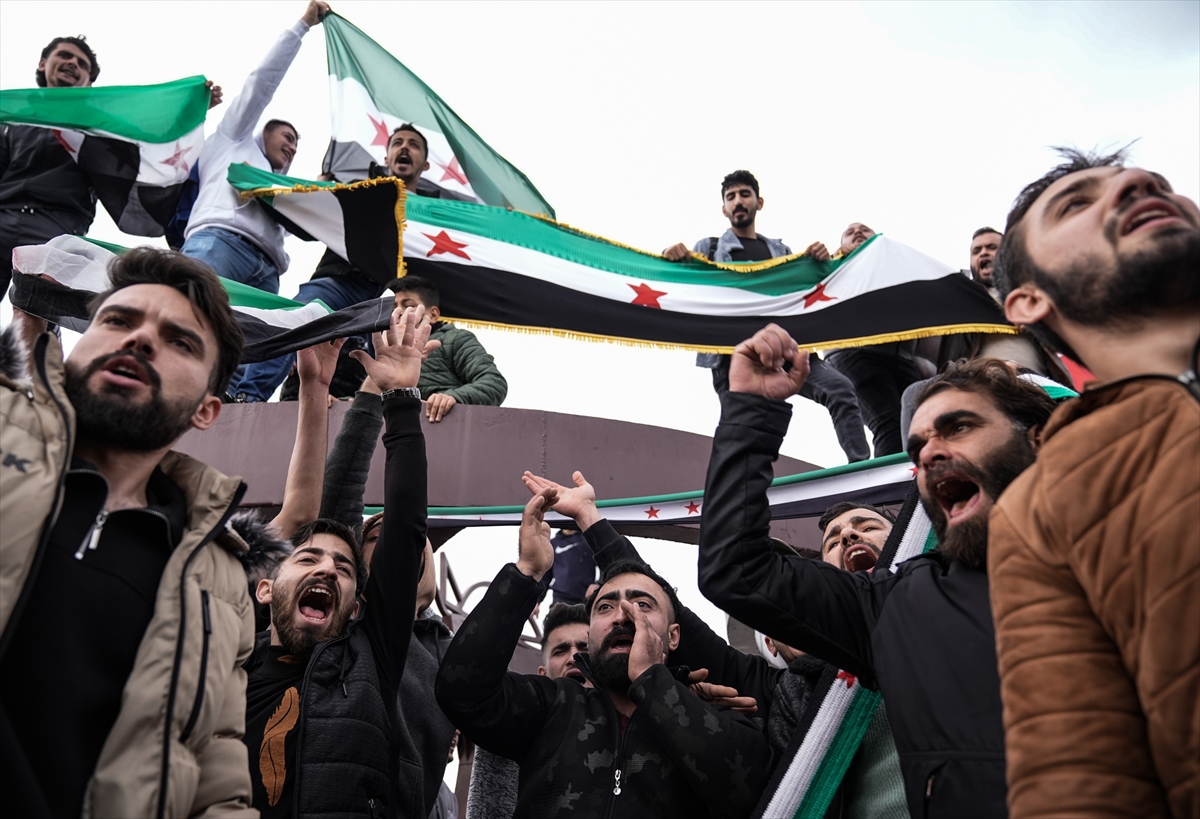 Suriyeliler Türkiye'de kutlama yapıyor