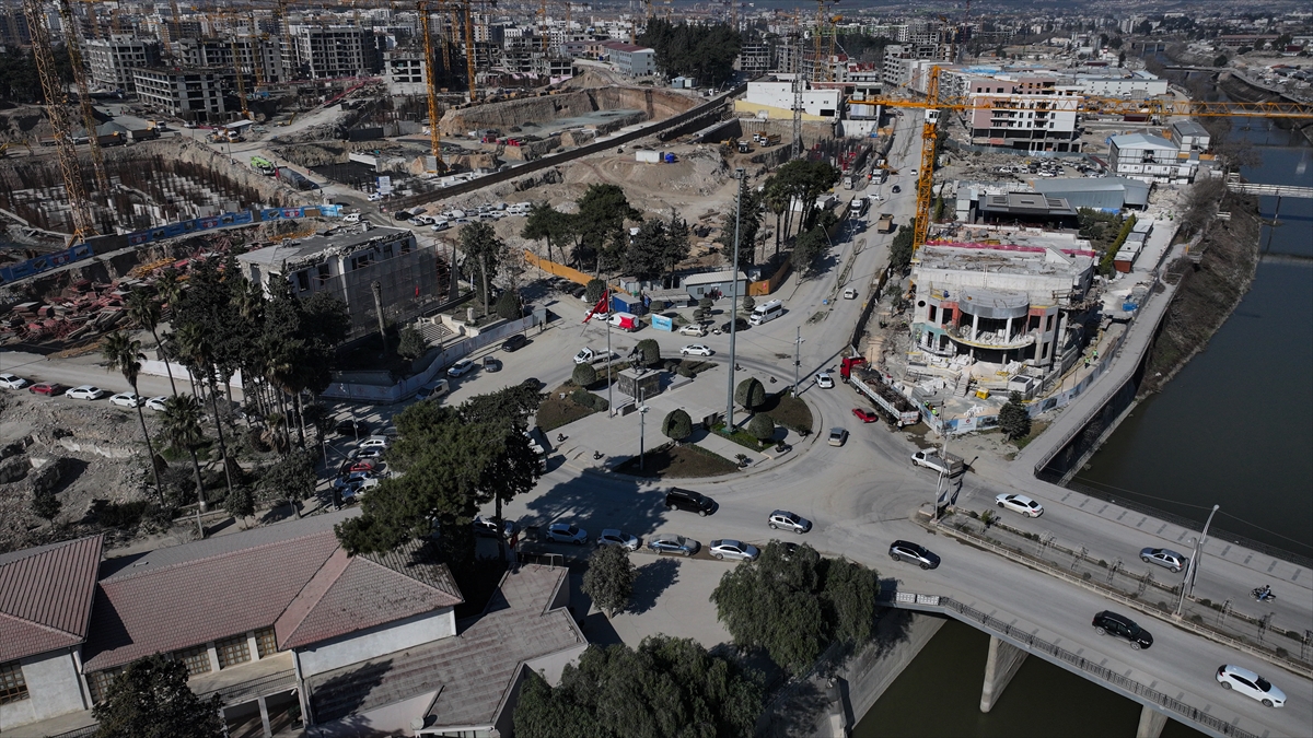 Depremlerin yıkıma neden olduğu il merkezleri görüntülendi