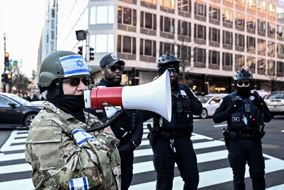 Donald Trump ve Binyamin Netanyahu, Beyaz Saray önünde protesto edildi