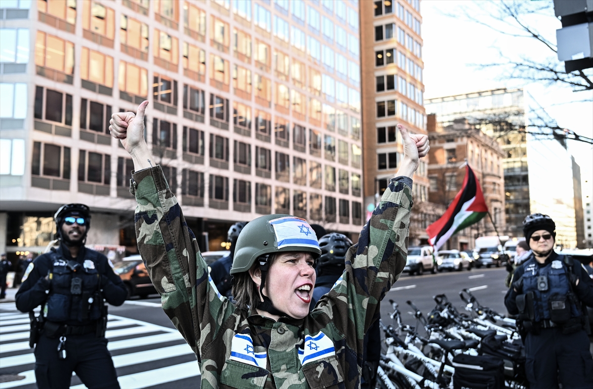Donald Trump ve Binyamin Netanyahu, Beyaz Saray önünde protesto edildi