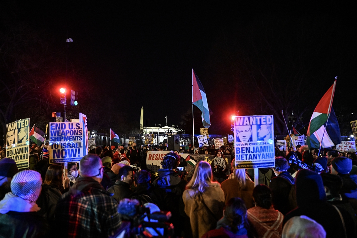 Donald Trump ve Binyamin Netanyahu, Beyaz Saray önünde protesto edildi