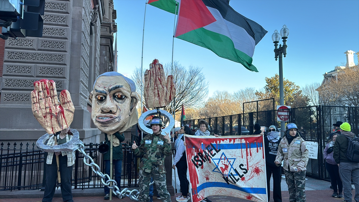 Donald Trump ve Binyamin Netanyahu, Beyaz Saray önünde protesto edildi