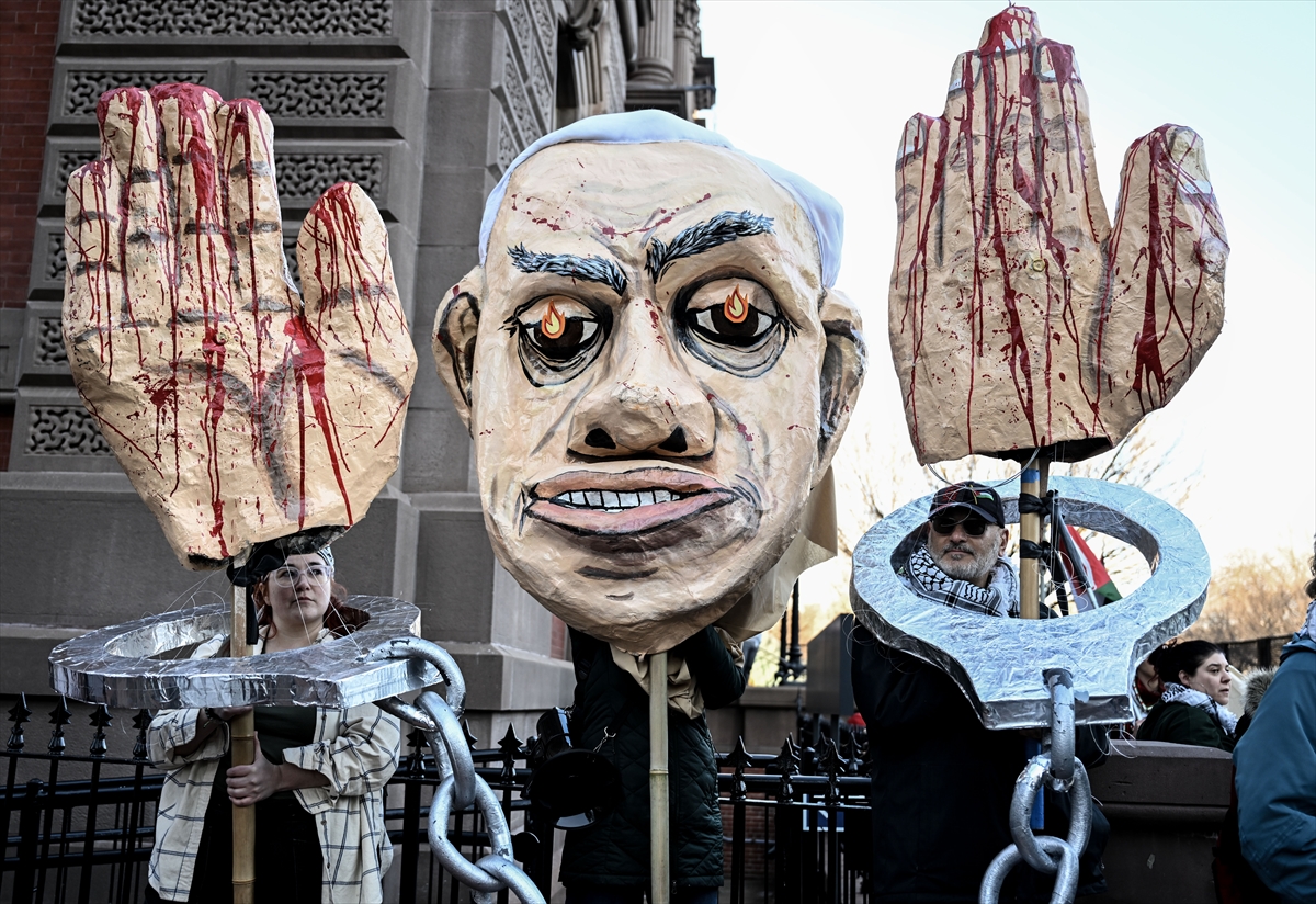 Donald Trump ve Binyamin Netanyahu, Beyaz Saray önünde protesto edildi