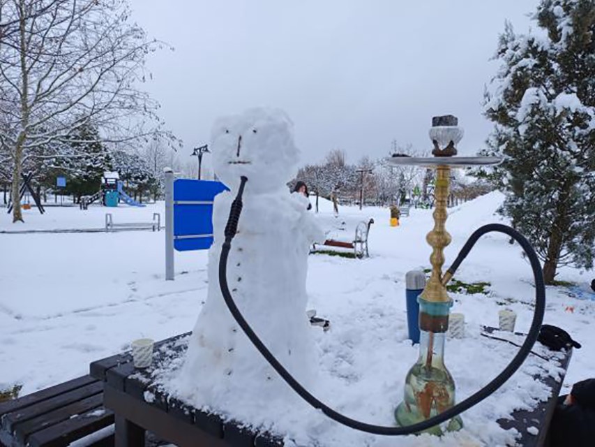 Kocaeli'de kar sonrası sokaklar, açık hava müzesine döndü