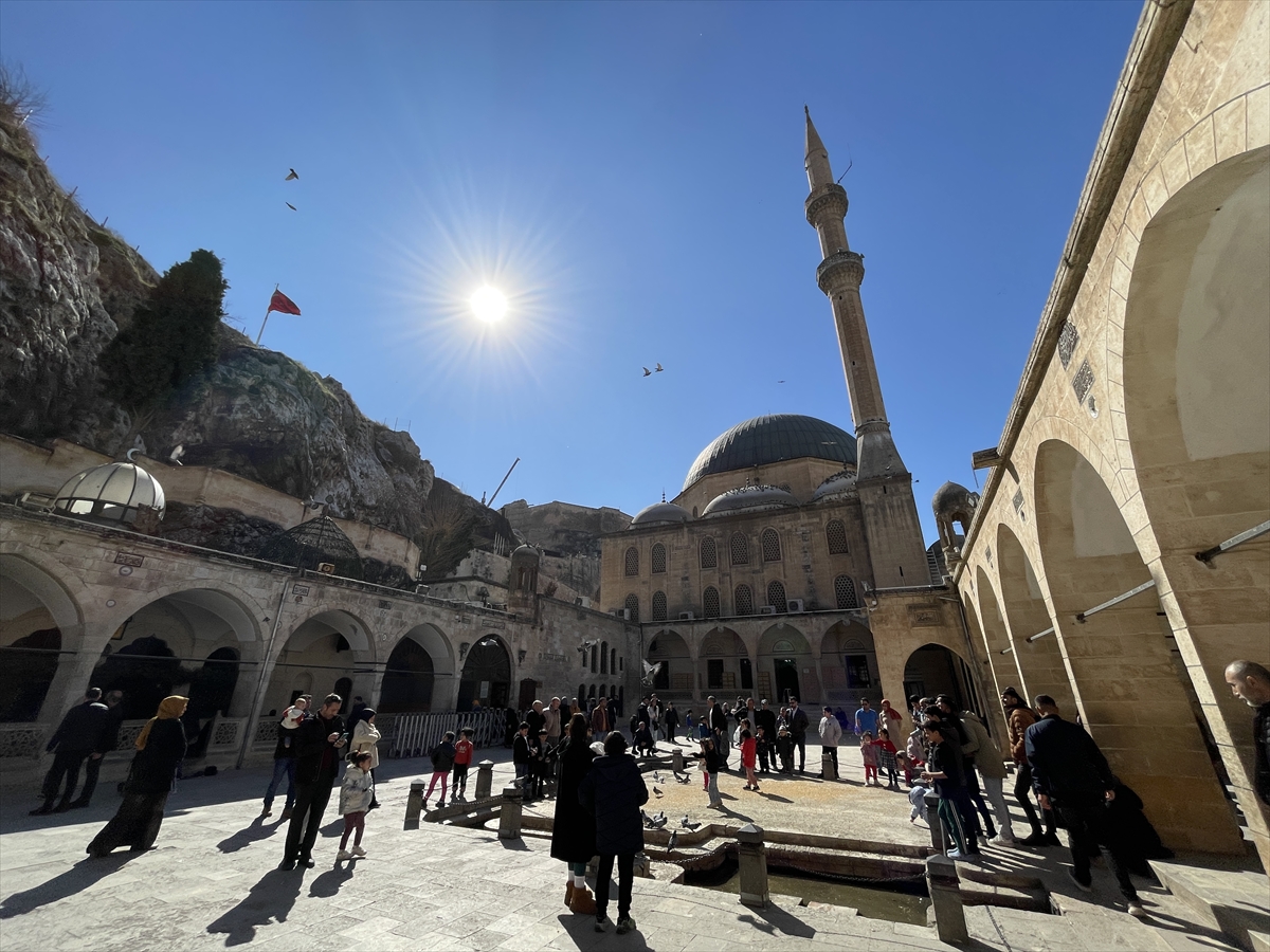 Şanlıurfa Balıklıgöl'de Ramazan