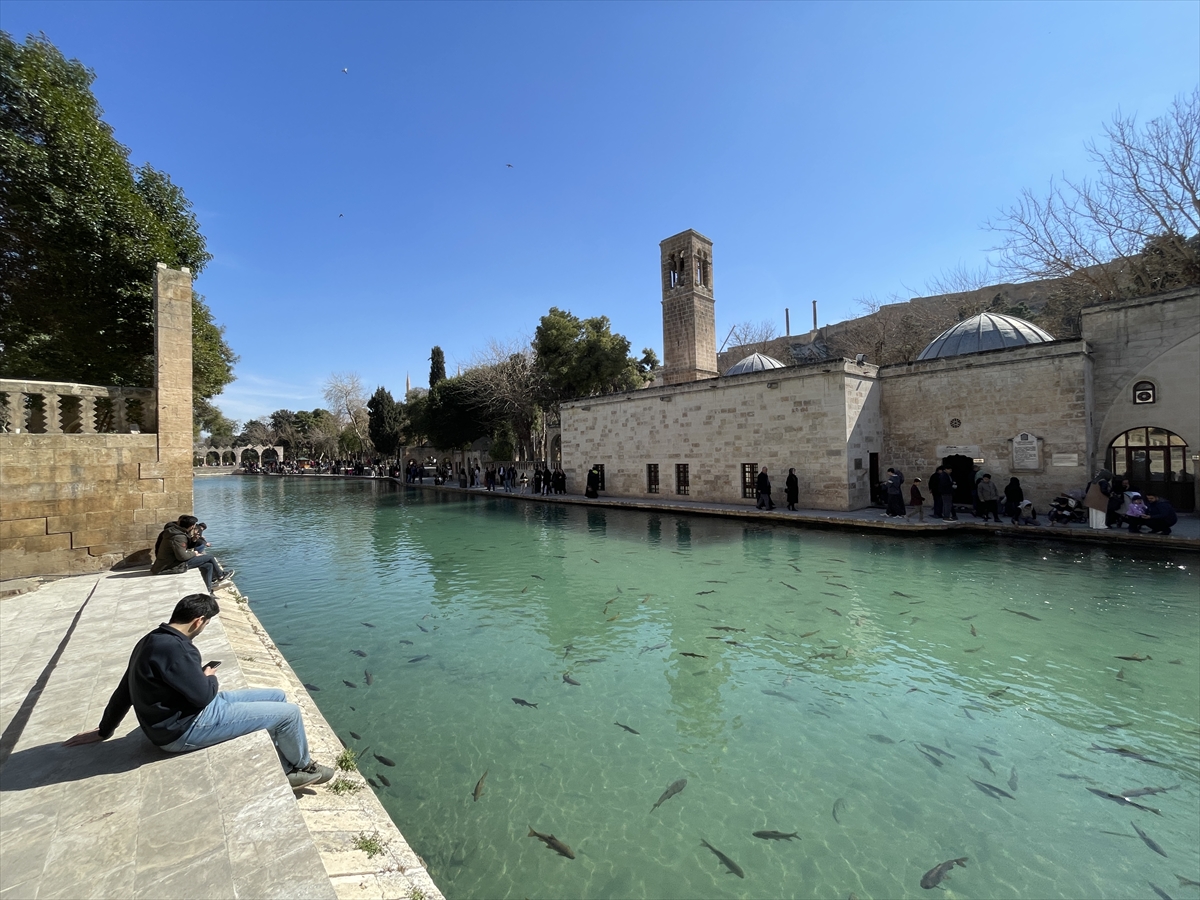 Şanlıurfa Balıklıgöl'de Ramazan