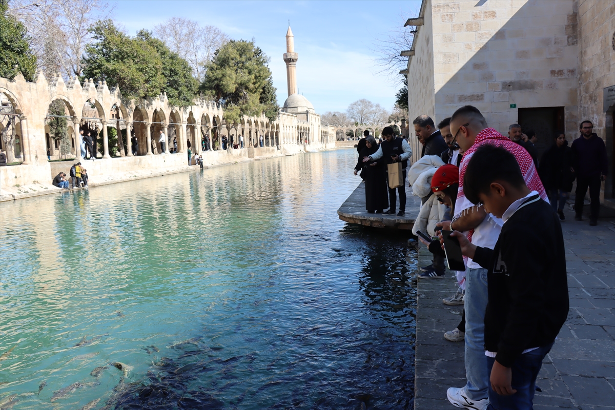 Şanlıurfa Balıklıgöl'de Ramazan