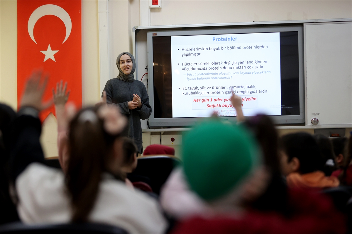 Kırklareli'nde öğrenciler, obeziteye karşı spor yapıyor