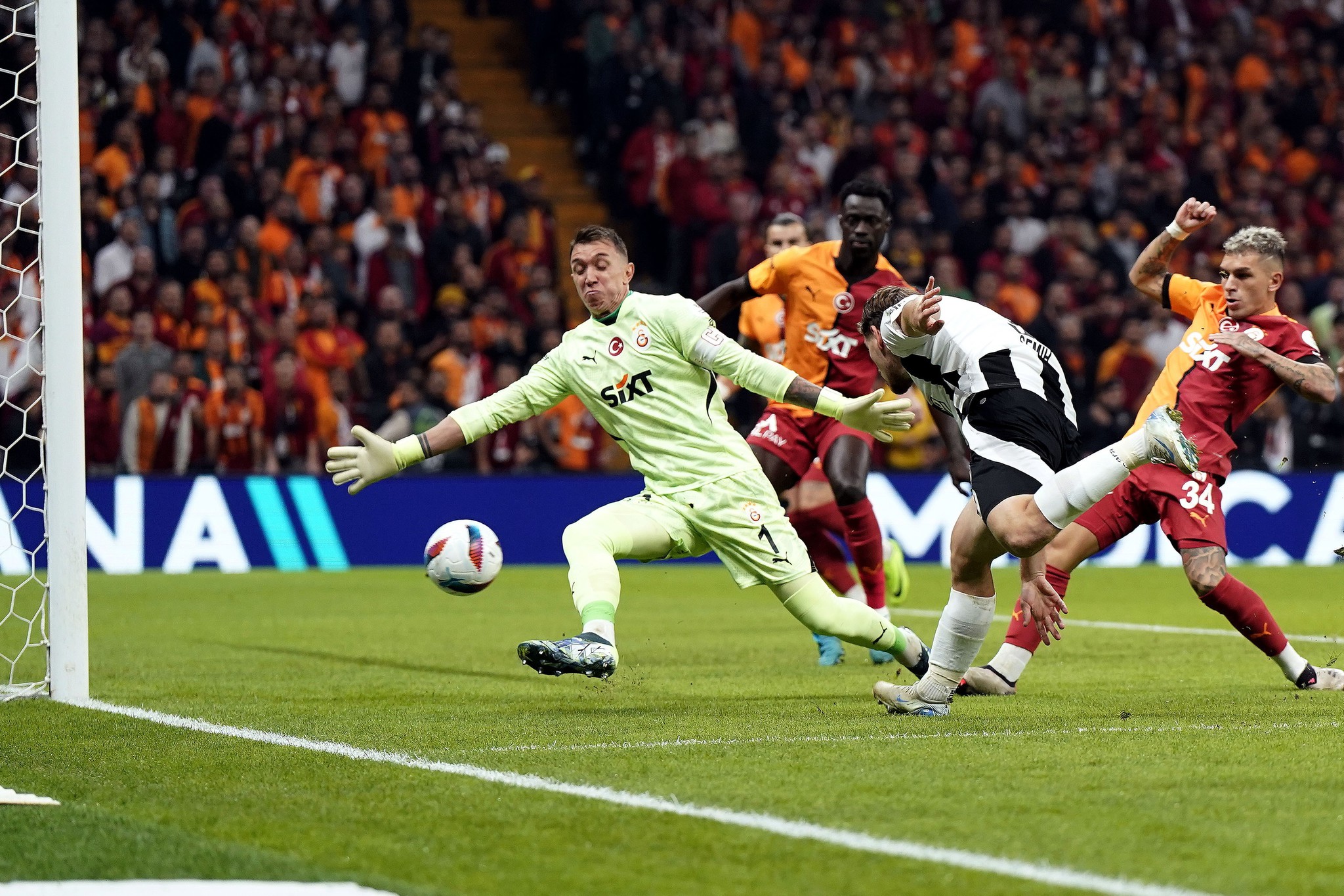 Unutulmaz Beşiktaş-Galatasaray derbileri