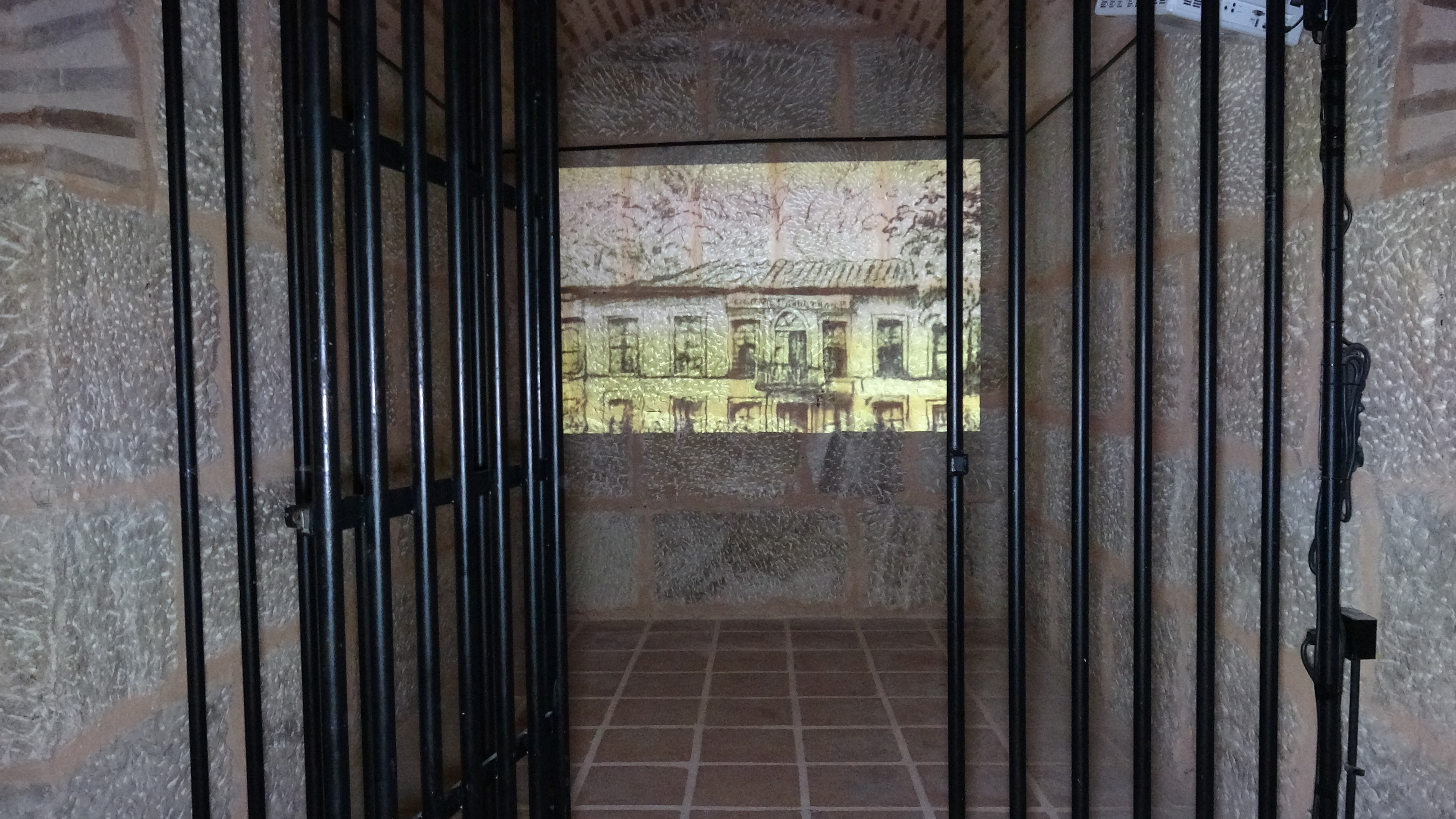 Bursa'nın 2 bin 500 yıllık infaz kapısı, sanat galerisine dönüştü