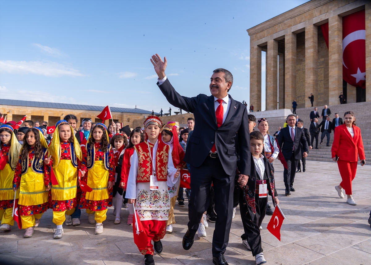 Yurtta 23 Nisan kutlu coşkusu