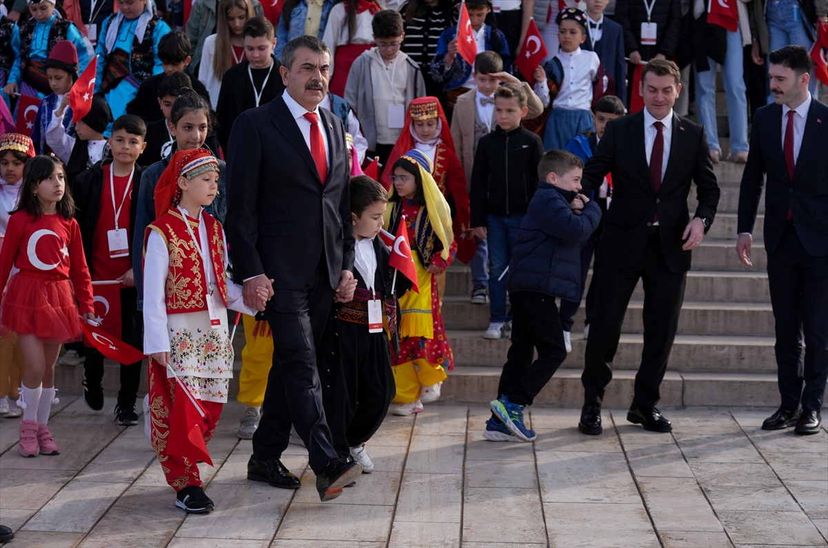 Yurtta 23 Nisan kutlu coşkusu