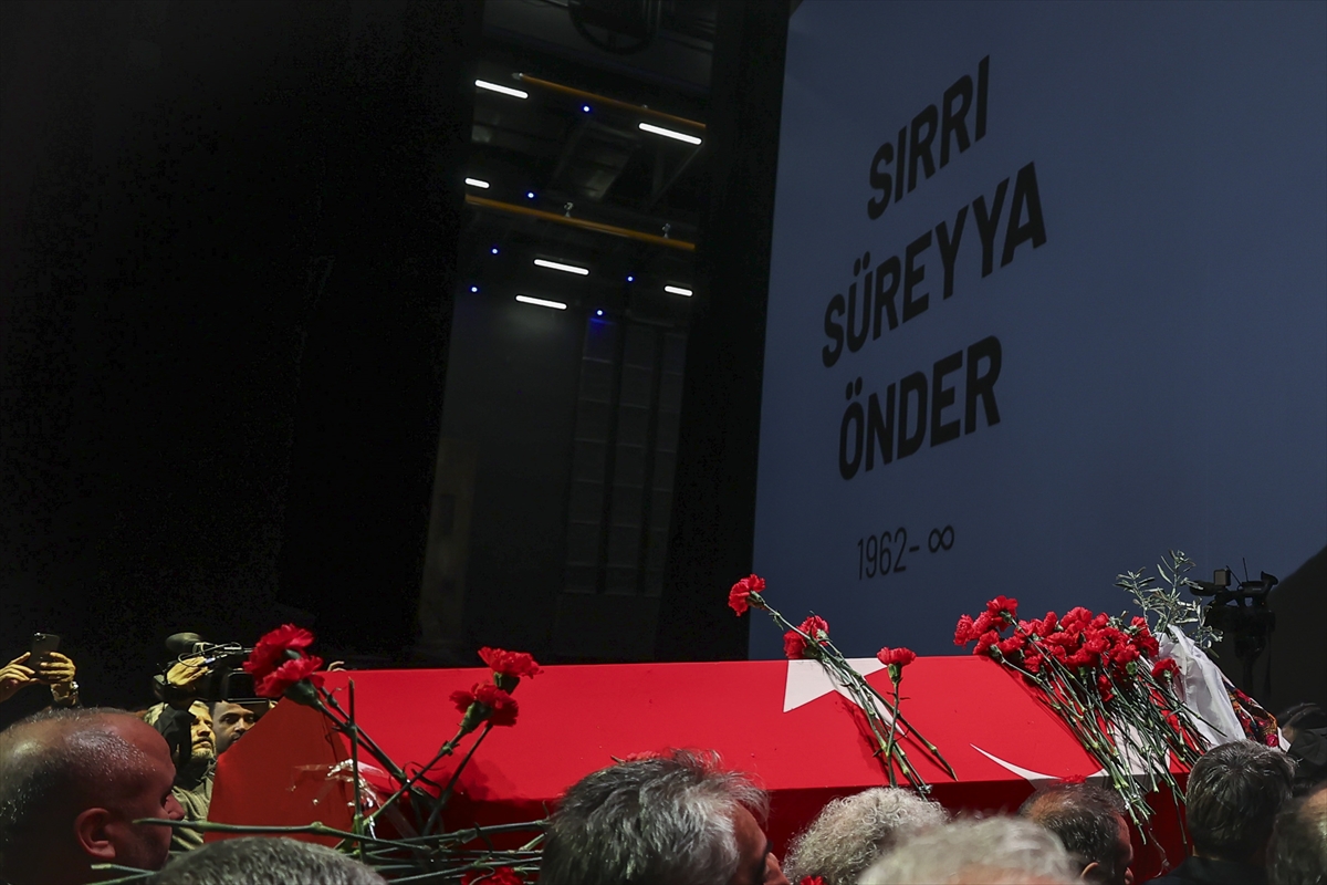 Sırrı Süreyya Önder’e veda